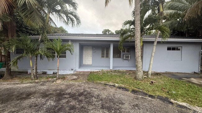 Building Photo - 1124 NW 112th Ter