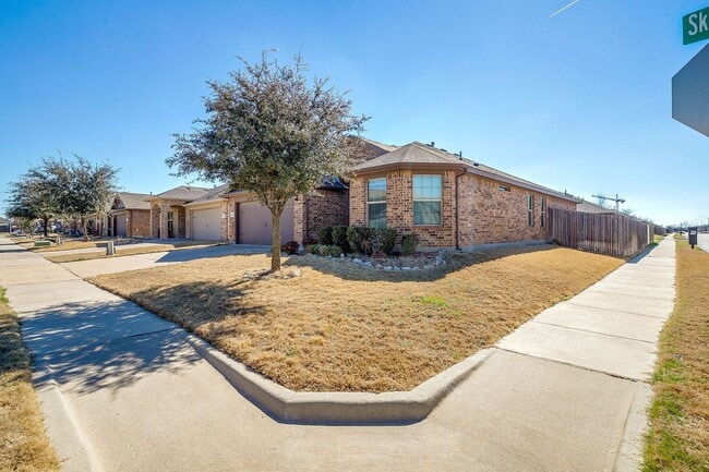 Photo - Amazing 4 Bed, 2 Bath in the Highly Desired Villages-Eagle Mountain- 76179- Eagle Mountain/Sagina...