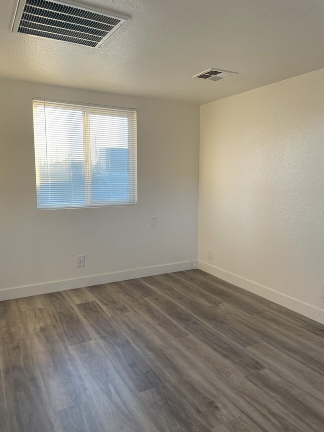 Photo - 2157 Carroll St