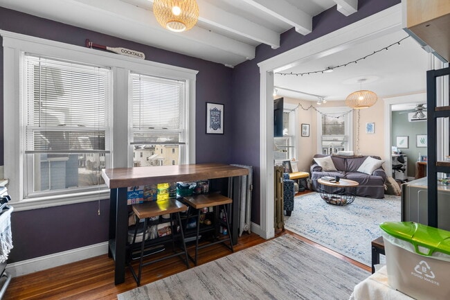 Photo - 61 Cummins Hwy Unit 3