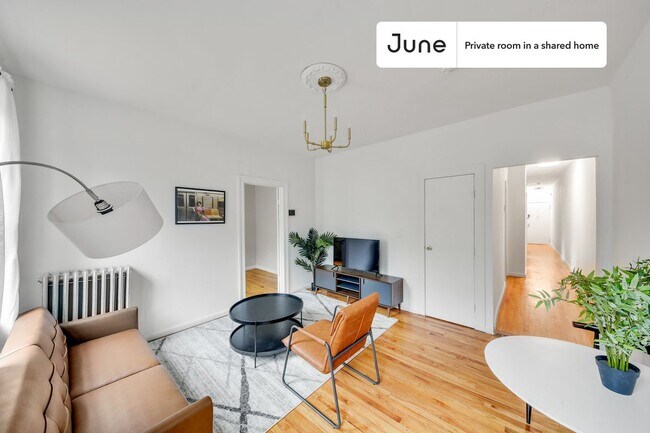 Room in Shared 3 bed/1 bath home in Hamilton Heights