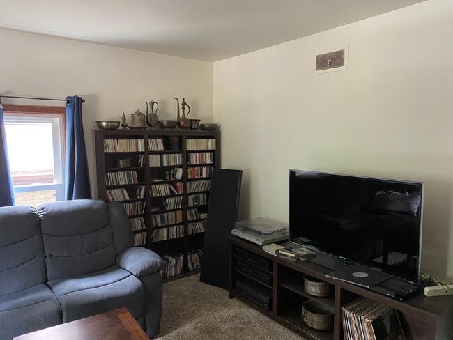 Photo - 4140 W McKinley Ct Unidad upper