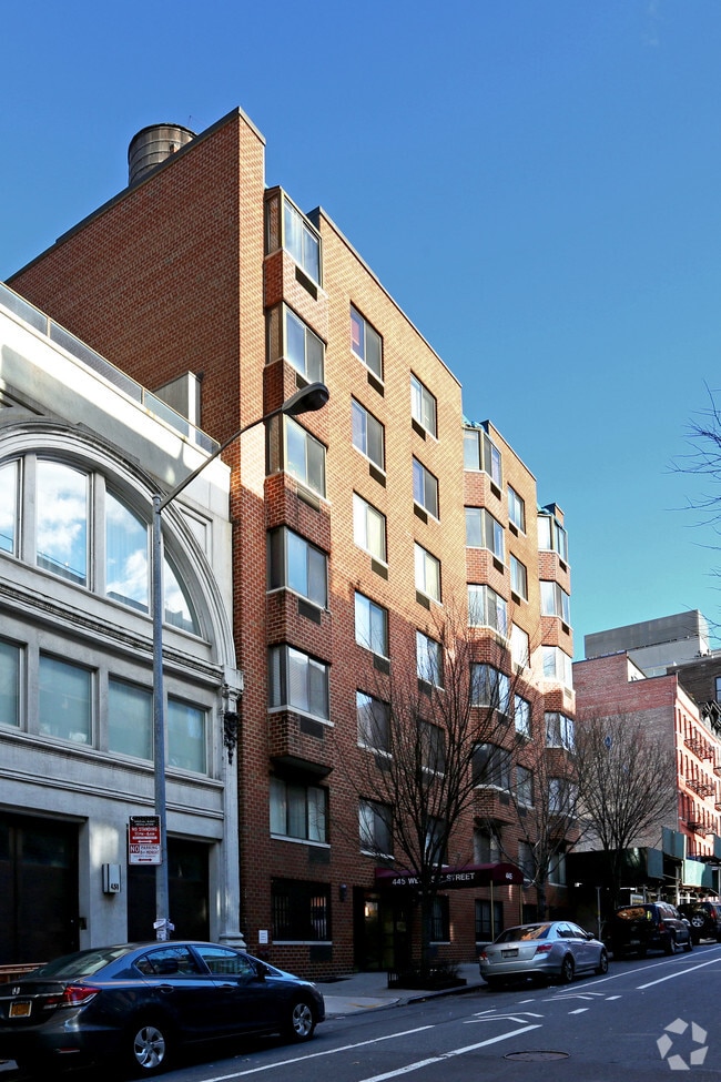 Primary Photo - Lloyd 54