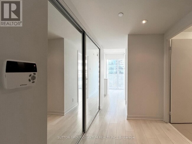 Photo - 88 Harbour St Unit 1510