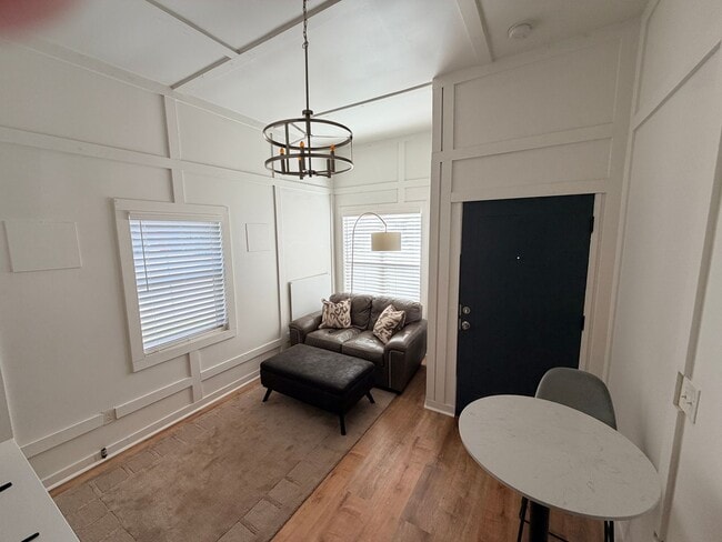 Photo - Remodeled One Bedroom Apartment in North Salem Unidad 595