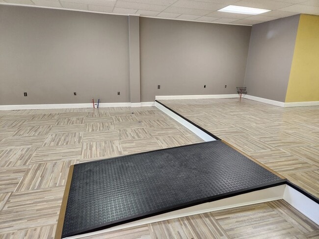 Photo - 110 N Michigan Ave Unidad 110 N. Michigan Ave Commercial