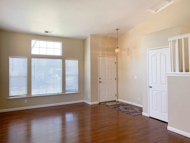 Photo - 4 Bedroom Home in Hollister with Huge Backyard!