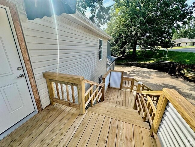 Building Photo - 14902 Dutchmans Dr Rental