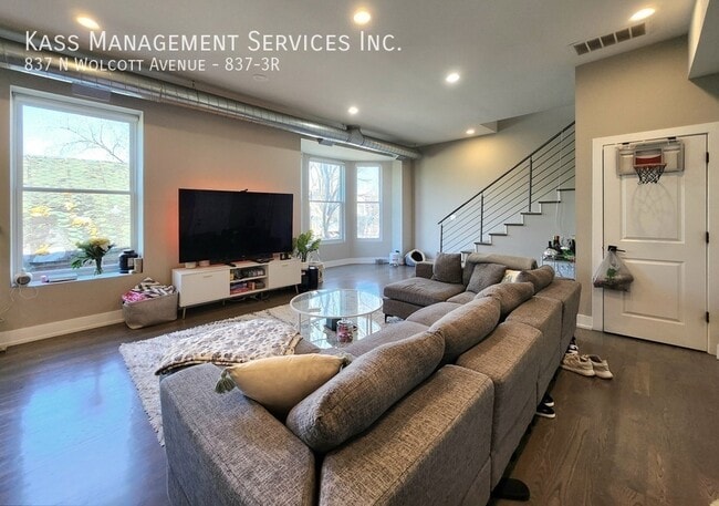 Photo - 837 N Wolcott Ave Unit 837-3R