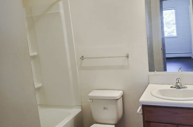 Photo - 600 E Duncan St