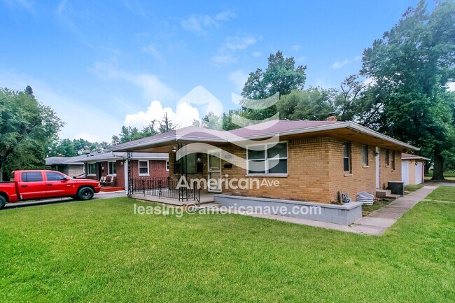 Photo - 3950 N Irvington Ave