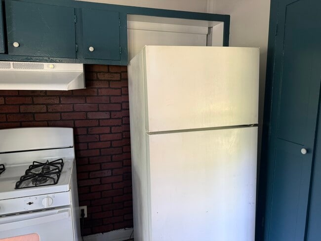 Photo - 3500 S Poplar St