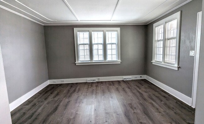 Photo - 1125 Pennoyer Ave Unit 1125 Pennoyer Ave -  1