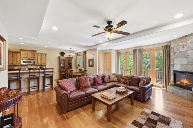 3023 Lower Saddleback Rd