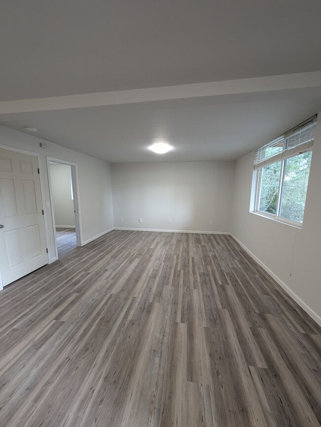 Photo - Harbel3931 Unit B
