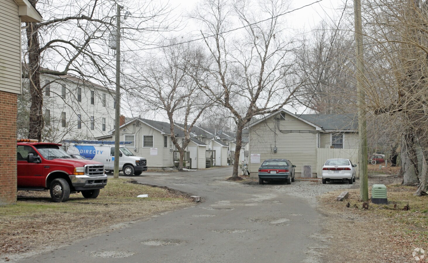 Photo - Woodland Apartments