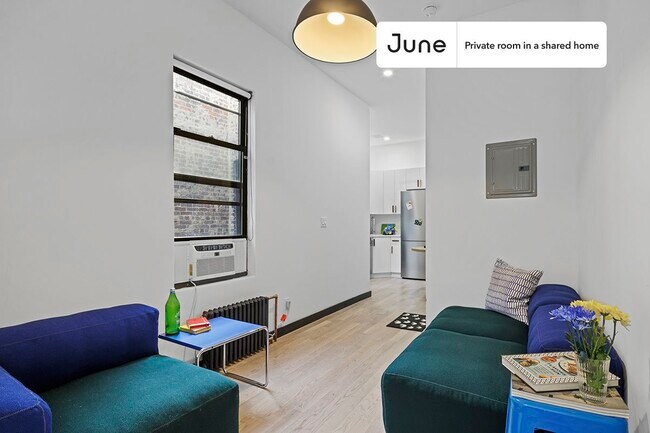 Room in Shared 3 bed/3 bath home in Ridgewood