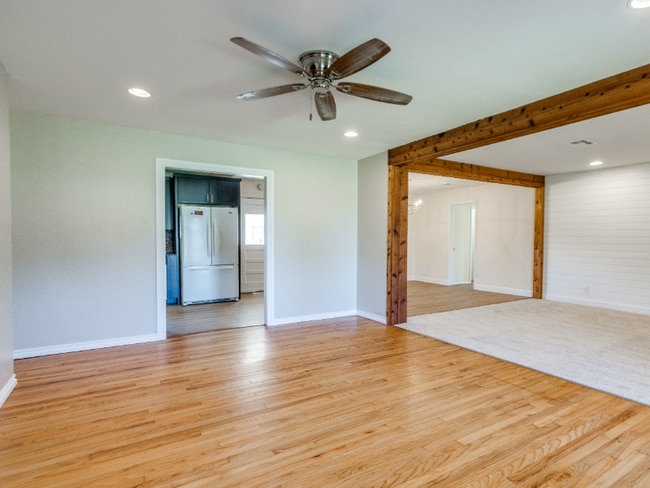 Photo - 11026 E Draper Ave