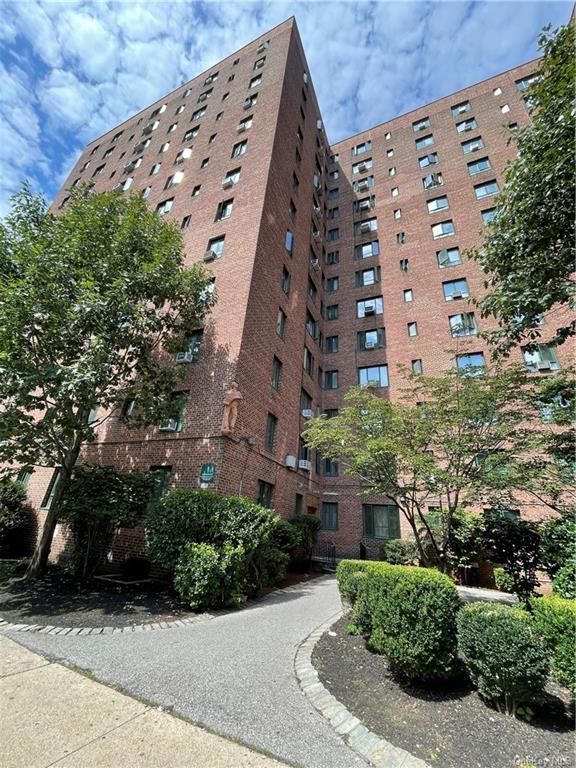 Photo - 1 Metropolitan Oval Condo Unit 9D
