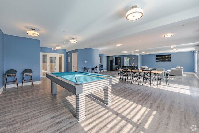 410 Washington Ave - Common Room