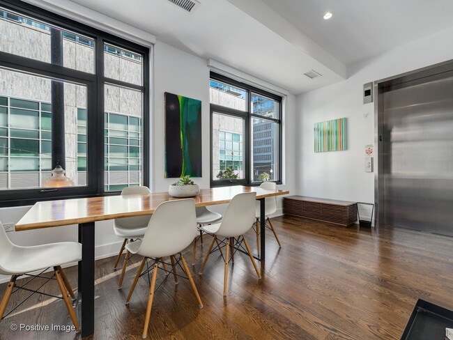 Photo - 668 N Kingsbury St Unit 206