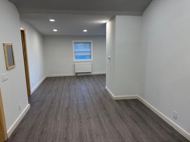 Photo - 618 North St Unit 2