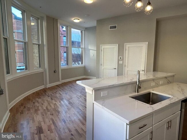 Photo - 100 W Lexington St Unit 301