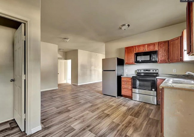 Photo - Cute 3 Bedroom 2 Bathroom Home! Available Now