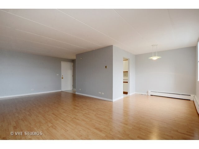 Photo - 225 S Rohlwing Rd Unidad 612