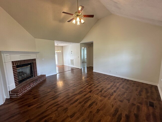 Photo - Charming 3 Bed 2 Bath Home In Murfreesboro