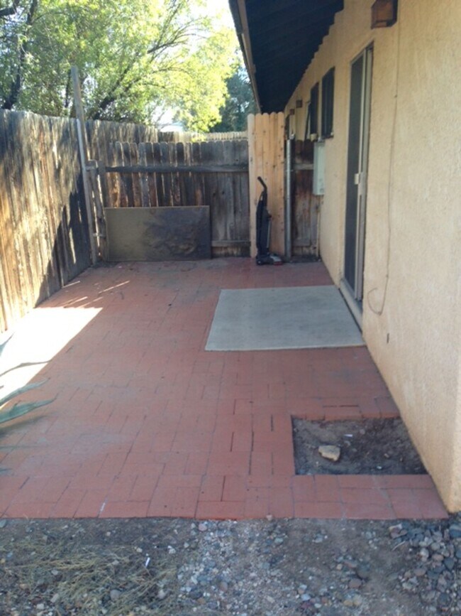 2819 E Fort Lowell Rd Unidad ED2819