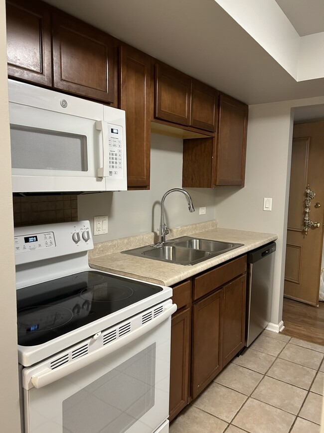 Photo - 207 W Park Ave Unit 205