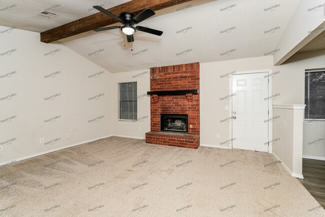 Photo - 108 W South Park St