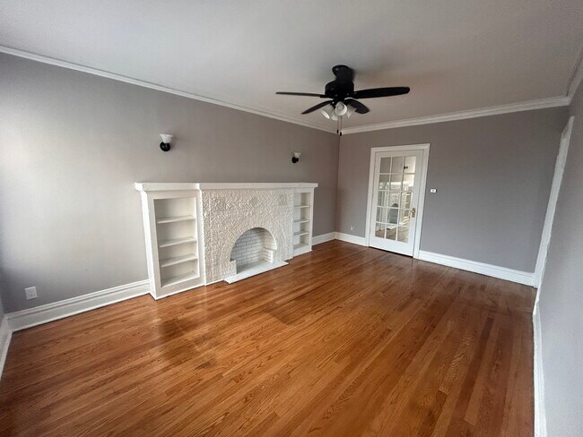 Photo - 4664 N Spaulding Ave