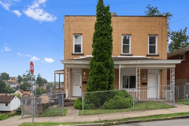 Photo - Convenient 2 Bedroom home in Mt. Washington available July 1! Unit 314 Kathleen Street