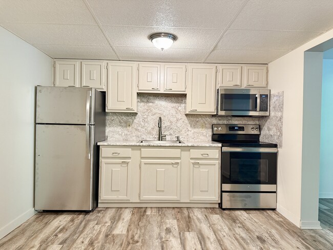 Photo - 388 S Main St