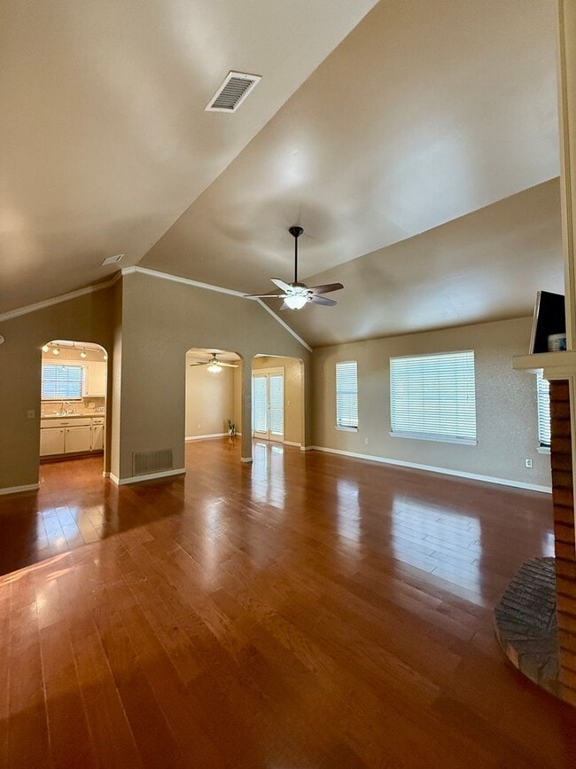 Photo - Amazing Home in Westmoor Addition!