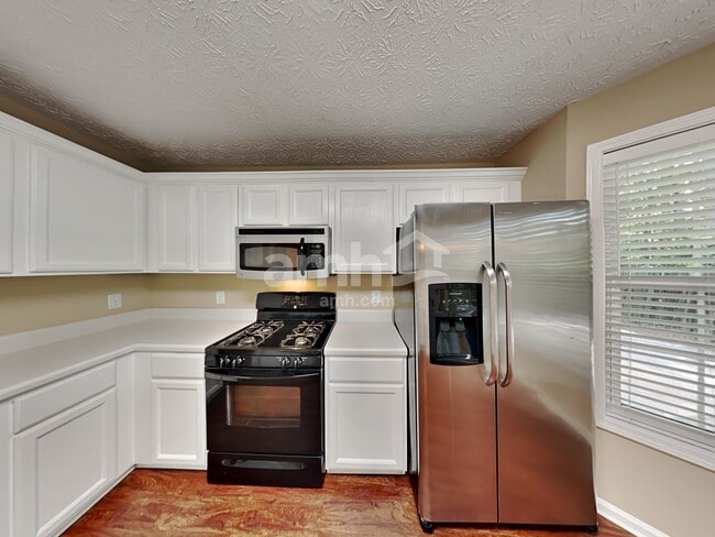 Photo - 133 Weatherstone Dr