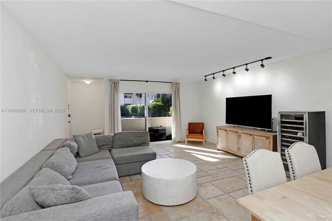 Photo - 9394 SW 77th Ave Unit F4