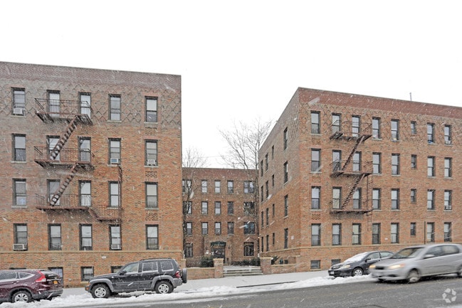 Photo - 151-10 35th Avenue