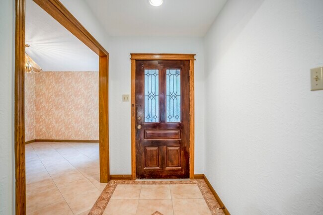 38 Devonshire Dr