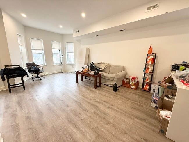 Photo - 301-305-305 Dudley St Unit 4