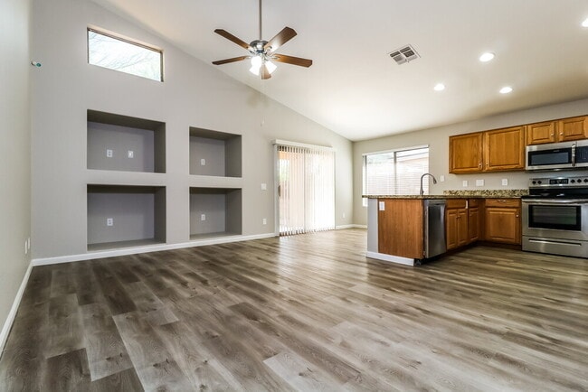 Photo - 22039 N 107th Dr