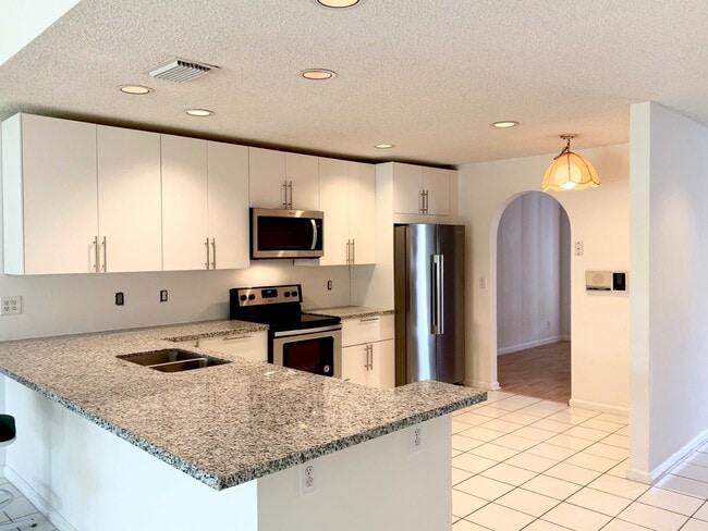 Photo - 2444 Stonegate Dr