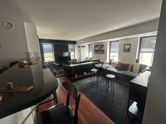 Photo - 40 E 9th St Unidad 402