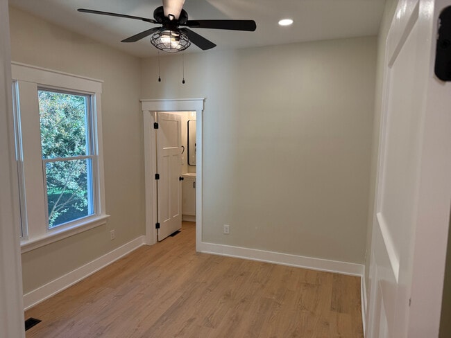 Photo - 409 W 6th Ave