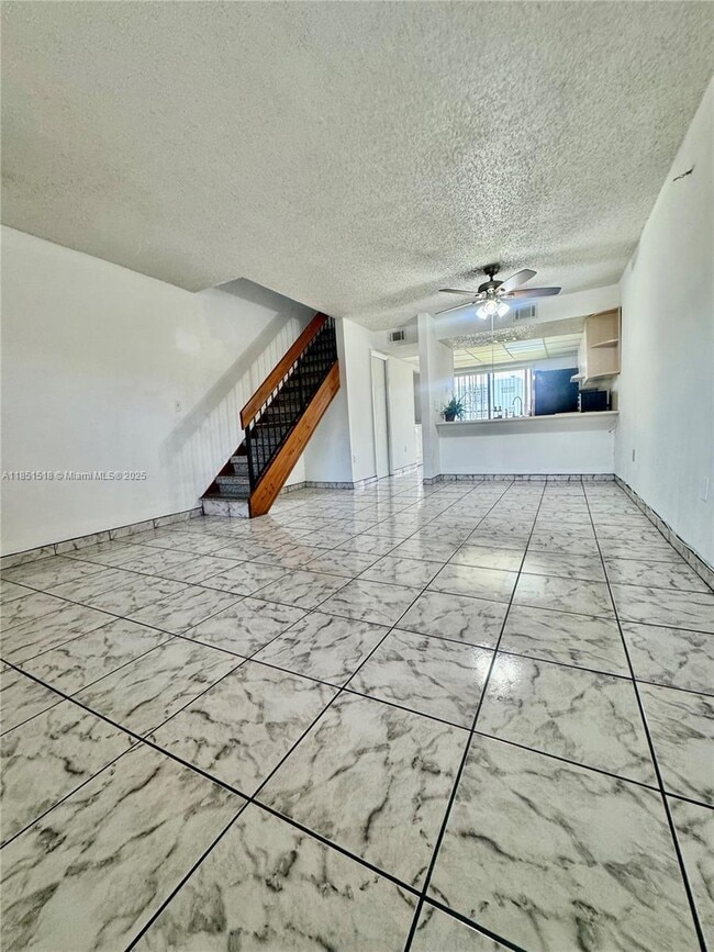 Photo - 1319 W 51st Pl Unit B9