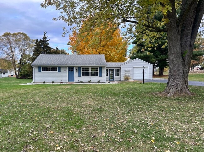 Building Photo - 2926 W Breese Rd