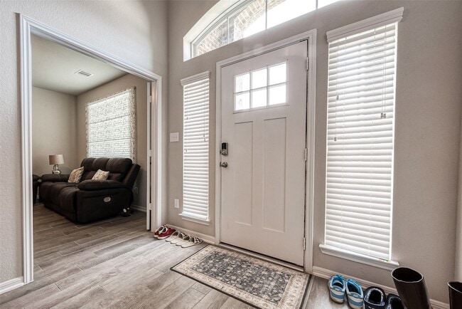 20607 Enrique Dr