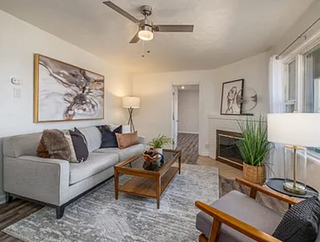 Photo - Beautiful, Spacious 3B/2.5Bath Single Family Home